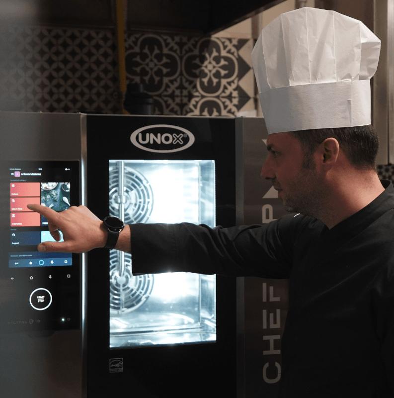 Inteligentné konvektomaty UNOX: AI v profesionálnej kuchyni