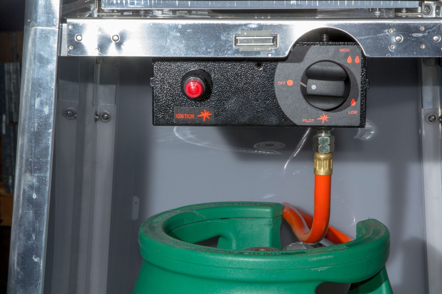 Plynová ohrevná lampa s pyramídovým plameňom, HENDI, 11,2kW, 500x500x(H)2220mm